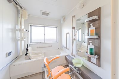 Choosing the Right Accessible Tub for Your Home
